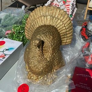 Martha Stewart holiday decor.